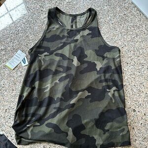 Old Navy Active Camo tie tank. Size M. New with tags.